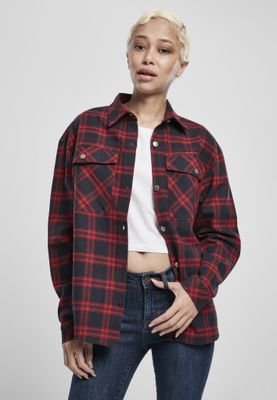 Checkered oversize shirt lady