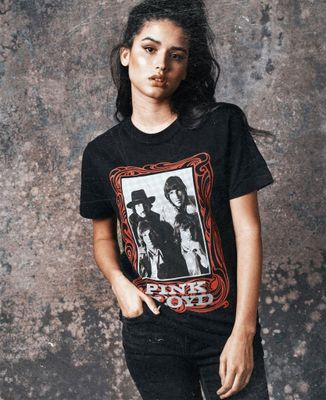 Pink Floyd t-shirt lady