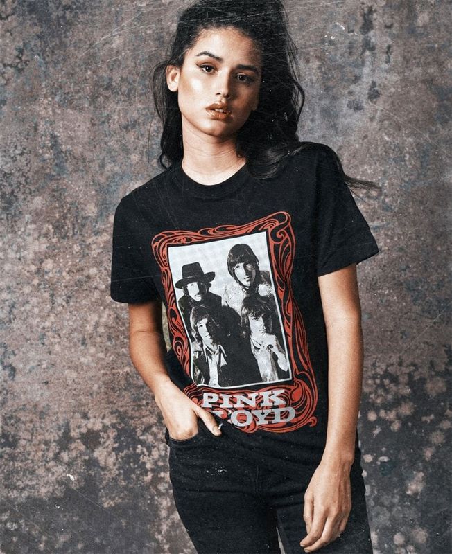 Pink Floyd t-shirt lady