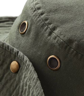 Hiking hat in fabric