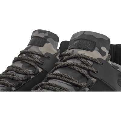 Camo sneakers trend