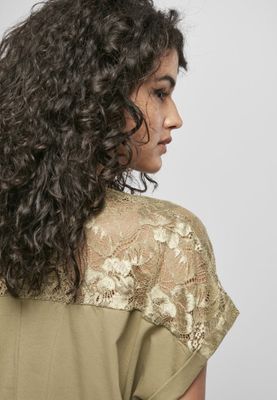 Oversize top with lace