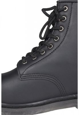 Boots in artificial leather