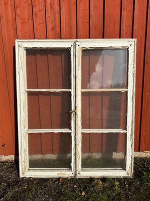 2-luftsfönster med karm, 145x172,5 cm, kopplade. Inåtgående med spanjolett 