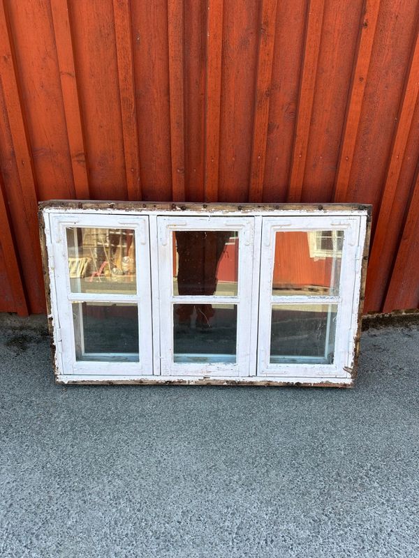 3-luftsfönster med karm, 111x66,5 cm, med lös innerbåge