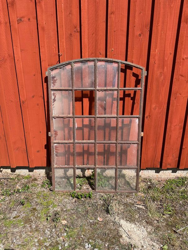 Järnfönster 79x118 cm, 20 rutor