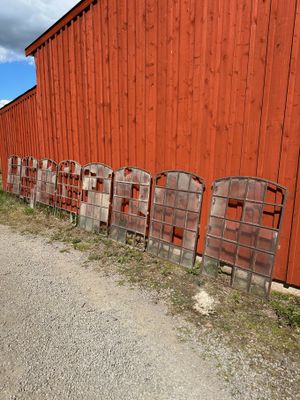 Järnfönster 79x118 cm, 20 rutor