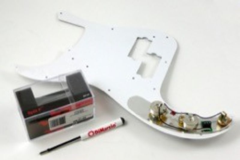 DiMarzio Split P P Bass Replacement Pickguard FB2100A2, förkopplat