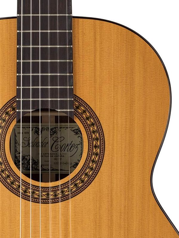 Salvador Cortez CC-22 klassisk gitarr, massivt cederlock, 4/4 – bild 4
