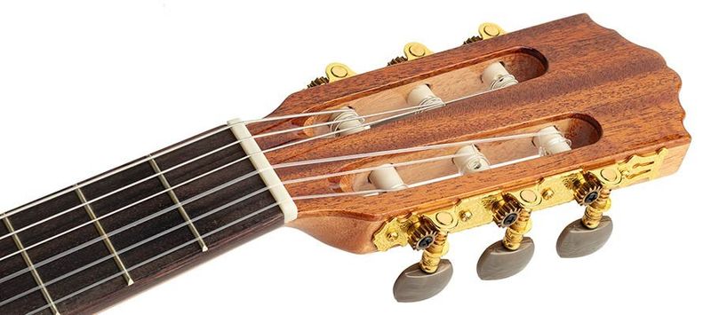 Salvador Cortez CC-22 klassisk gitarr, massivt cederlock, 4/4 – bild 6
