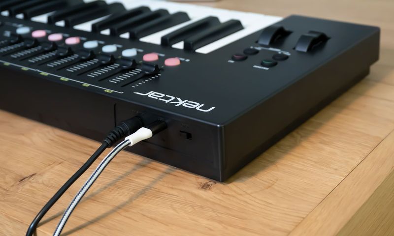 Impact LX49 mk3 MIDI-keyboard, 49 tangenter – bild 8