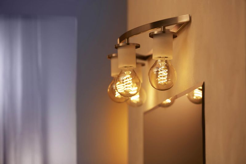 Hue White Filament Lamp 7W A60 E27 - 550lm