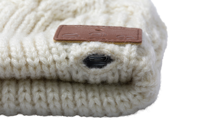 Mössa med inbyggda hörlurar, vit