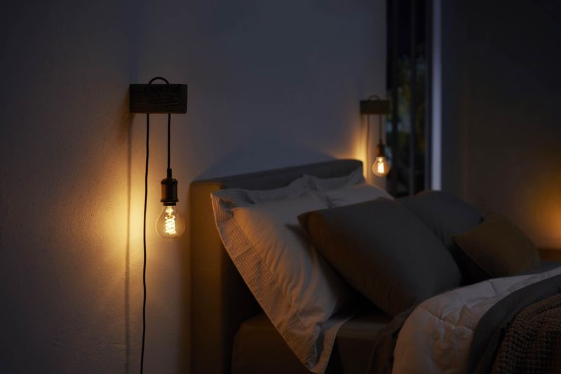 Hue White Filament Lamp 7W A60 E27 - 550lm