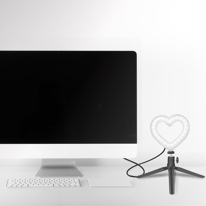 Ring light Hjärtform RGB med bordsstativ