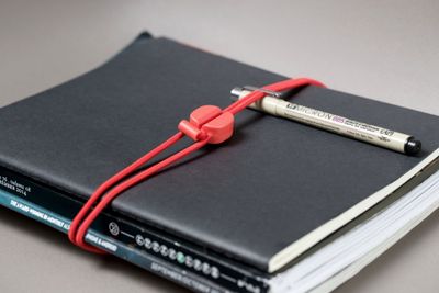 Bluelounge Pixi - Starka gummiband med lås, kanske det smartaste sedan färdigskivat bröd!