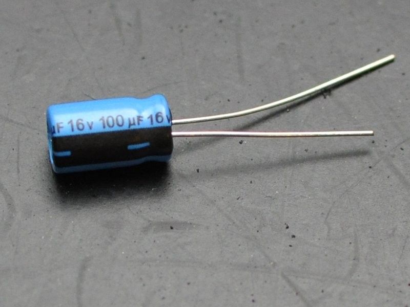 100uF 16V Electrolytic Capacitors - Pack of 10
