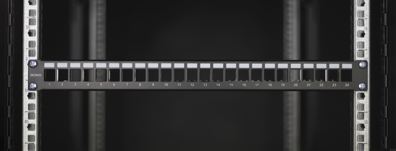 DELTACO 19" Keystone patchpanel, 24 portar, 1U, jordkabel, metall, svart