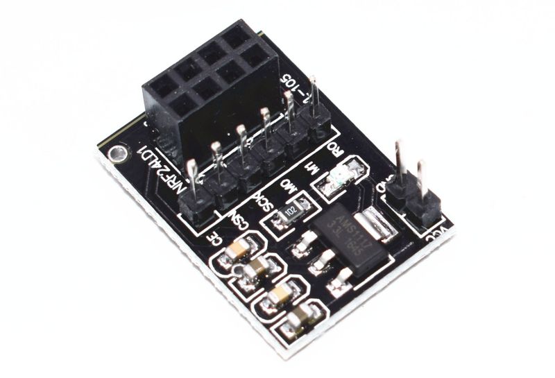 Adaptador Socket/Voltaje para NRF24L01 de 8 pines.