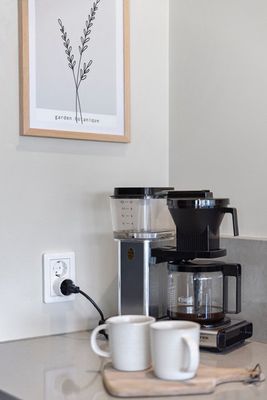 Smart plugin-relä med energimätning