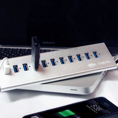 USB 3.0-hub 10+1 fast charge