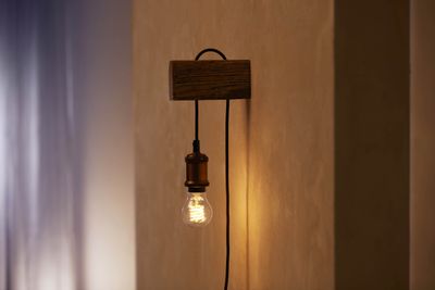 Hue White Filament Lamp 7W A60 E27 - 550lm