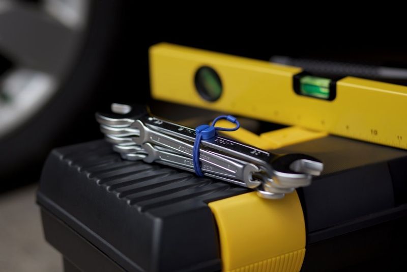 Bluelounge Pixi - Starka gummiband med lås, kanske det smartaste sedan färdigskivat bröd!