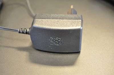 USB Charger 2.5A 1.5m Cable - Black