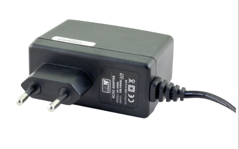 Batterieliminator 12V DC 2.5A