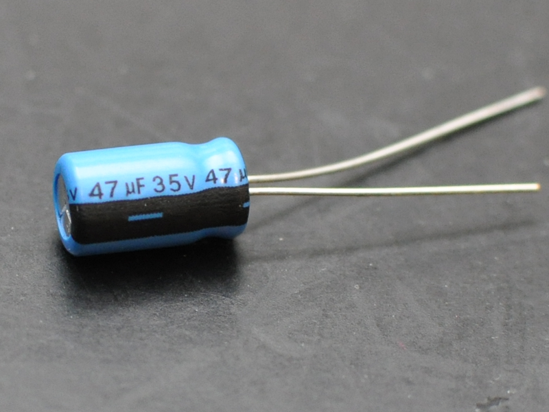 47uF 35V Electrolytic Capacitors - Pack of 10