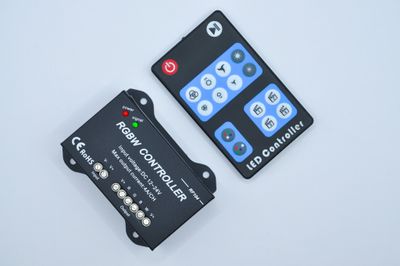 Controller för RGBW-lister på 12-24V