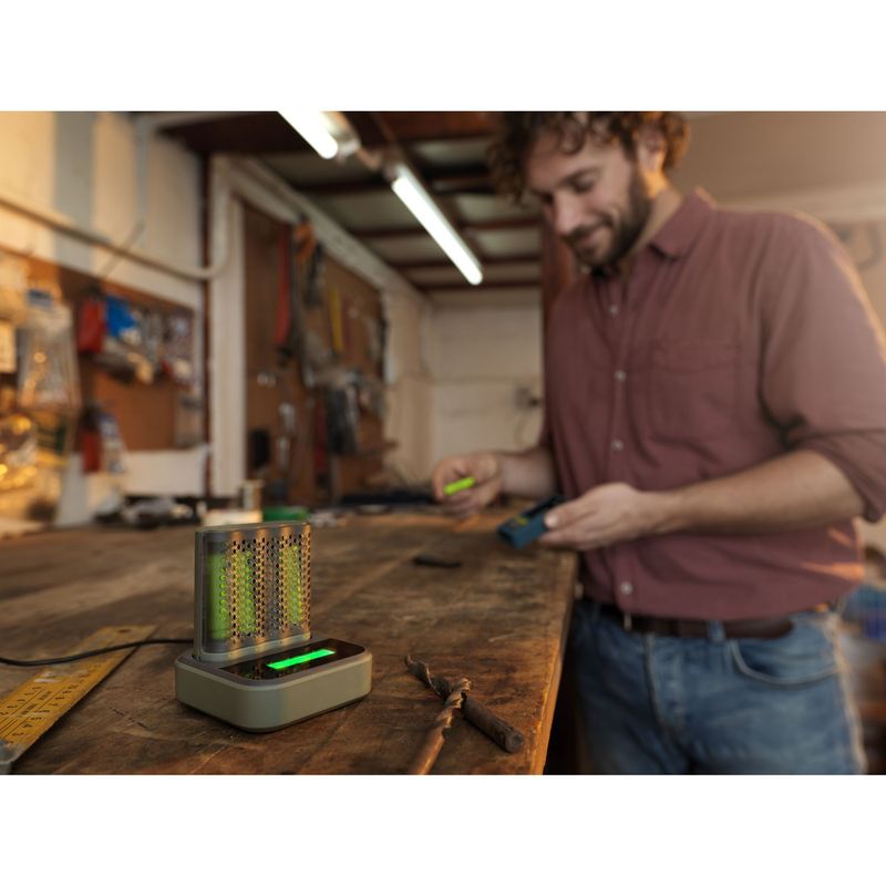 ReCyko 1st M451 Laddare USB docka D451 + 4xAA