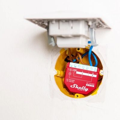 Wave 1 PM - Inbyggnadsrelä med Z-Wave & Energimätning