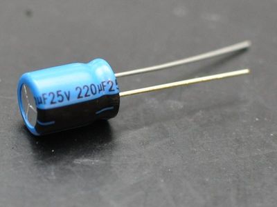 220uF 16V Electrolytic Capacitors - Pack of 10
