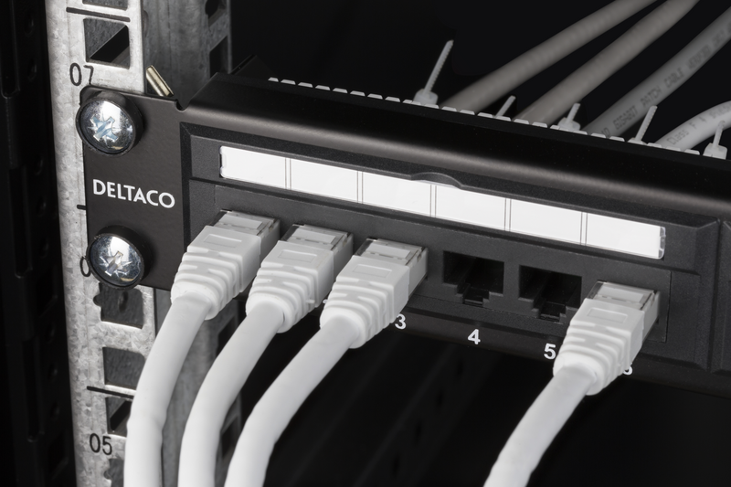 DELTACO 19" patch panel, 24xRJ45, Cat6, UTP, Krone jacks, 1U, black.