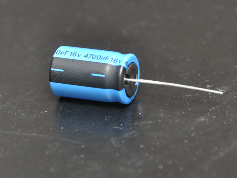 4700µF 16V Electrolytic Capacitor