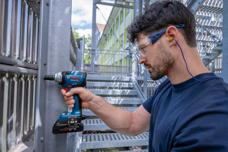 Bosch GDS 18V-330 HC Mutterdragare 18V (2x4,0Ah)