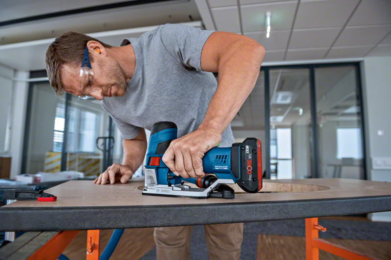 Bosch GST 18V-155 SC Sticksåg 18V (2x4,0Ah)