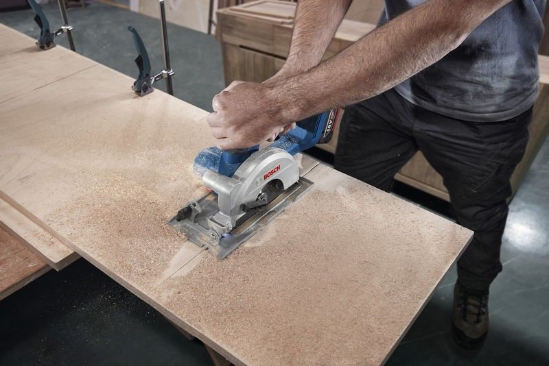 Bosch GKS 18V-51 Cirkelsåg 140mm 18V (2x4,0Ah)