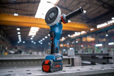 Bosch GWS 18V-15 PSC Vinkelslip 125mm 18V