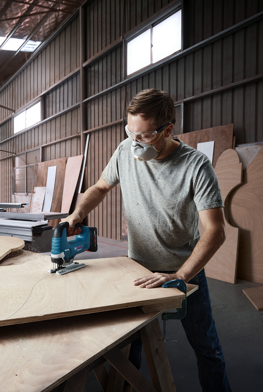 Bosch GST 18V-125 B Sticksåg 18V L-BOXX