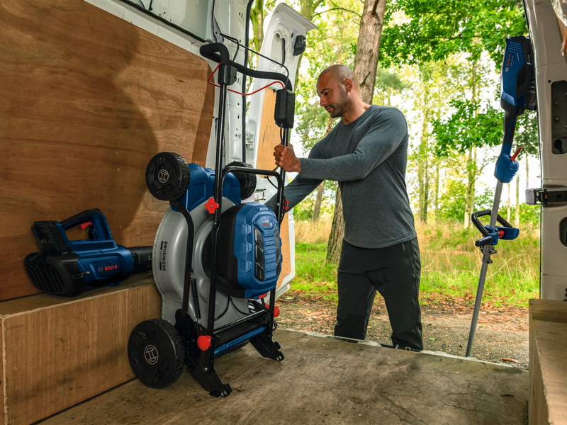 Bosch GRA 18V2-46SP Gräsklippare 46cm 2x18V (2x5,5Ah)