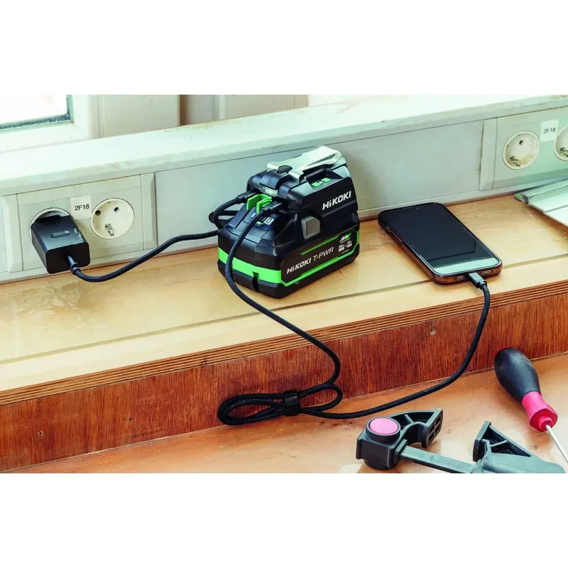 HiKOKI UC18DA Laddare / USB-Adapter