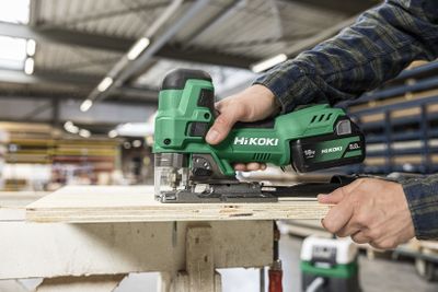 HiKOKI CJ18DB Sticksåg 18V (1x5,0Ah)