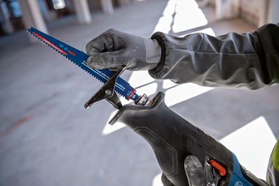 Bosch GSA 18V-28 Tigersåg 18V L-BOXX