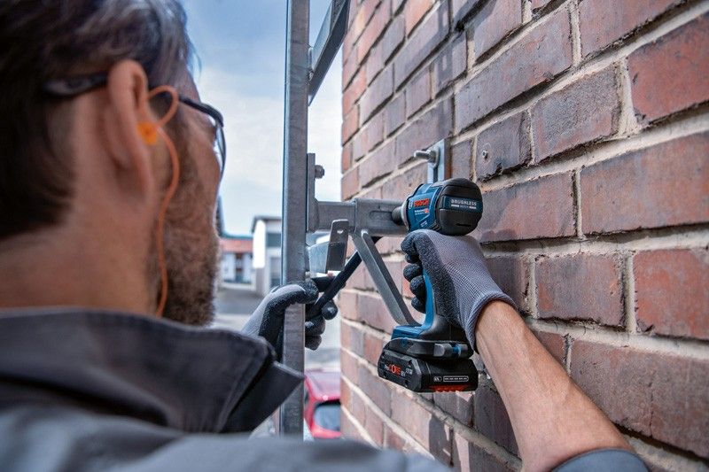 Bosch GDS 18V-330 HC Mutterdragare 18V L-BOXX