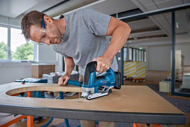 Bosch GST 18V-155 BC Sticksåg 18V (2x4,0Ah)