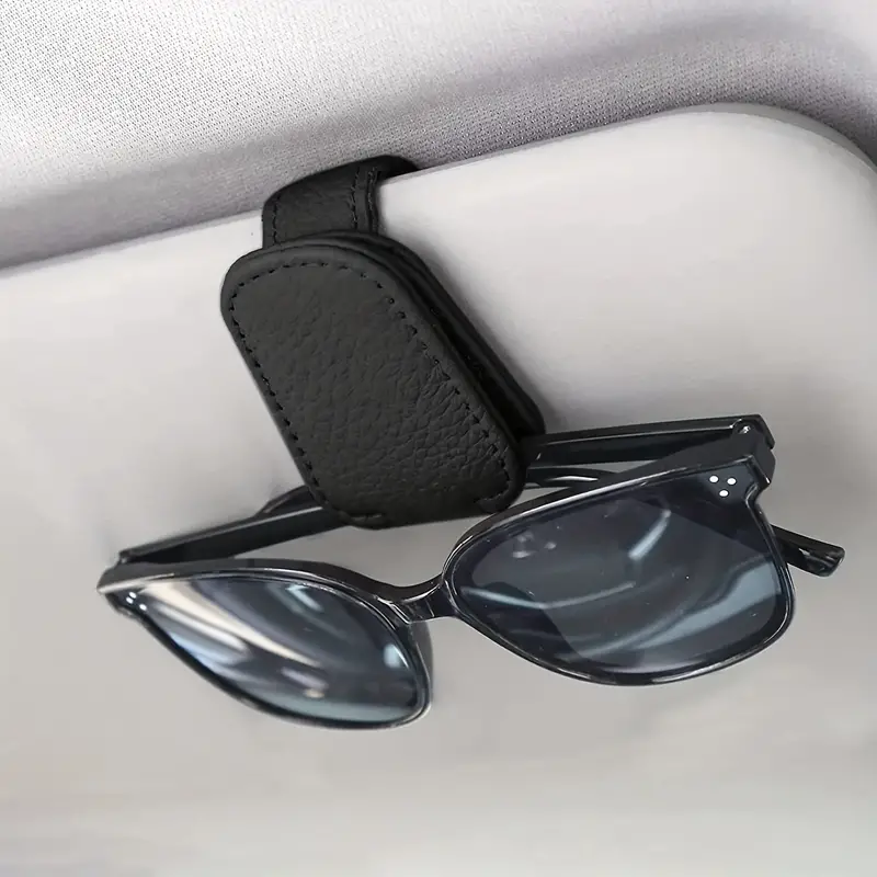 Brilleholder for bilen