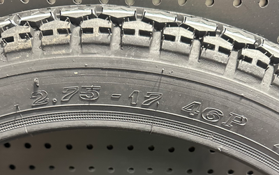 Däck 2.75-17 (21x2.75)