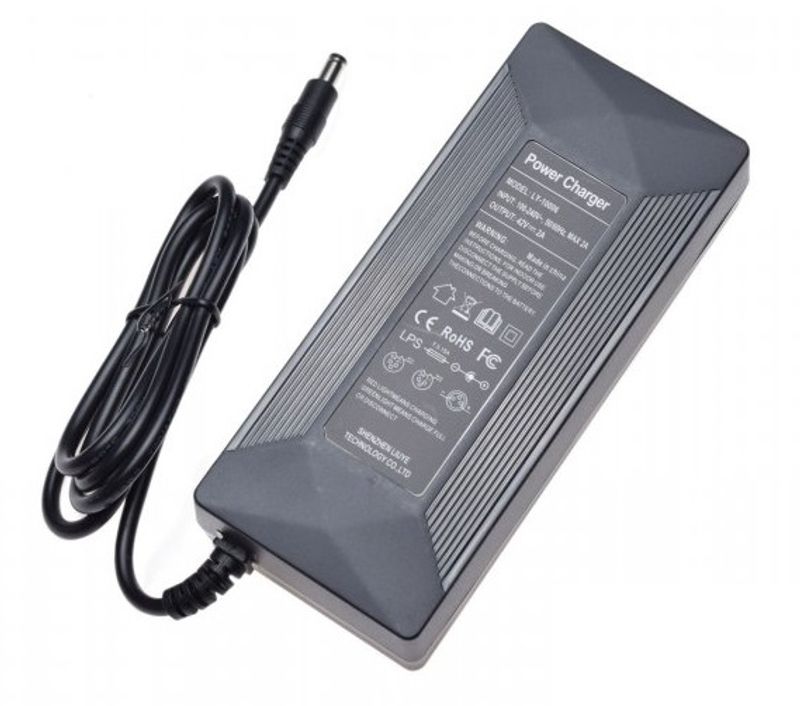 Batteriladdare Universal